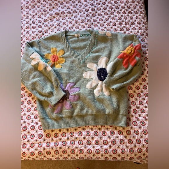 Anthropologie POL Slouchy Daisy Sweater size small-medium - Picture 2 of 8